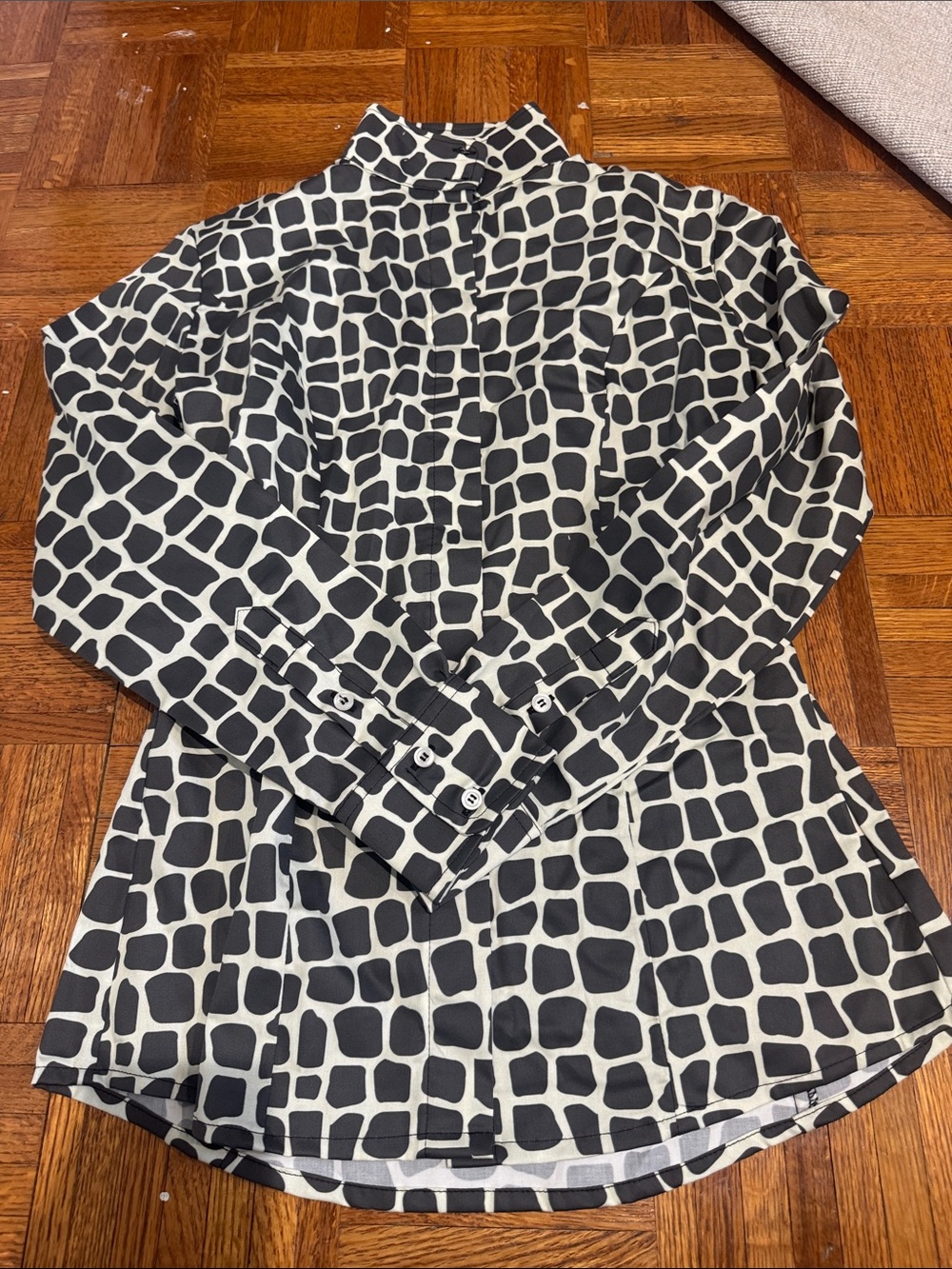 Middy n Me couture cheetah Black and Cream Geometric Button-Down Shirt